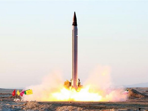 EU kéo dài thêm 2 tuần việc dỡ bỏ lệnh trừng phạt kinh tế Iran ảnh 1