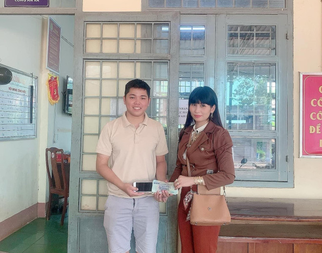 Người đàn ông nhặt được hơn 30 triệu đồng trả lại cho người đánh rơi ảnh 1