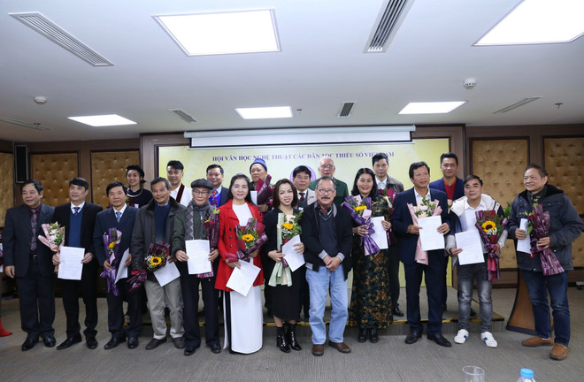 50 tác phẩm được trao Giải Văn học nghệ thuật các dân tộc thiểu số ảnh 2