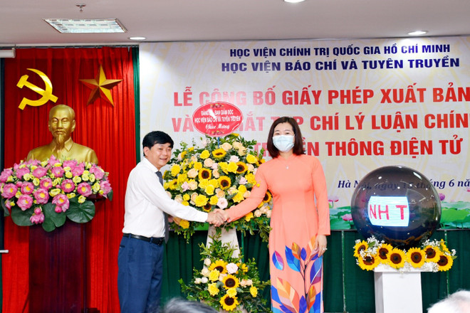 Ra mắt Tạp chí Lý luận chính trị và Truyền thông điện tử ảnh 2