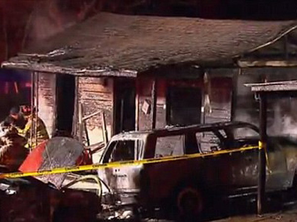 Lấy tiền tiết kiệm mua PS4 tặng máy báo cháy cho người nghèo ảnh 2