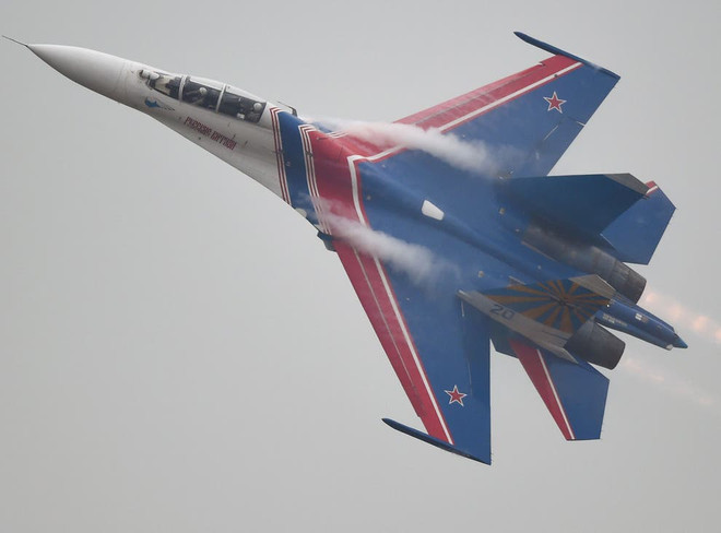 Máy bay chiến đấu Su-27 của Nga. (Nguồn: AFP/Getty Images) Kiểm soát không lưu Nga phát hiện mục tiêu tiếp cận không phận ảnh 1