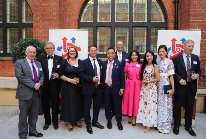 Thúc đẩy giao lưu văn hóa nghệ thuật, tôn vinh quan hệ Việt Nam-Anh ảnh 3