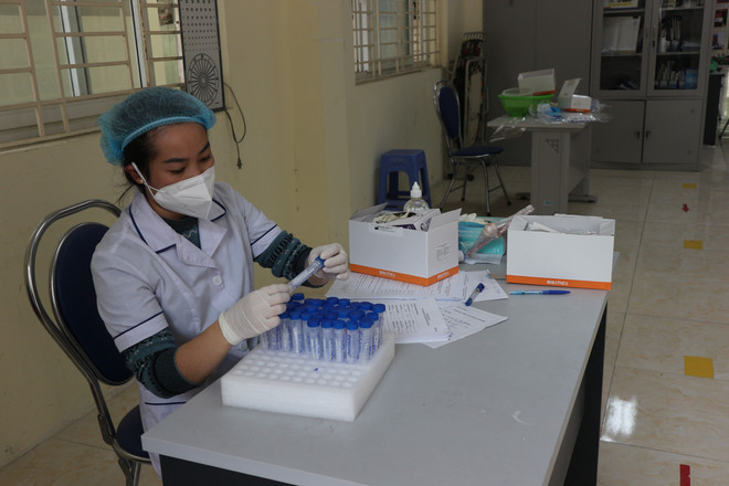 Số ca mắc COVID-19 tăng mạnh, Hà Nội cần đổi chiến chuật chống dịch ảnh 2