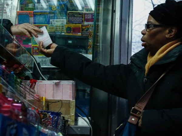 Công bố dãy số trúng thưởng giải độc đắc xổ số Powerball ảnh 1