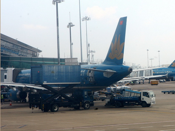 Đình chỉ công tác 3 cán bộ trong sự cố mất kiểm soát không lưu ảnh 1