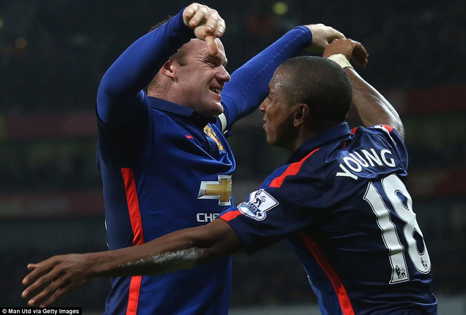 Kết quả: Wayne Rooney đưa M.U trở lại tốp 4, Ronaldo lập kỷ lục ảnh 1