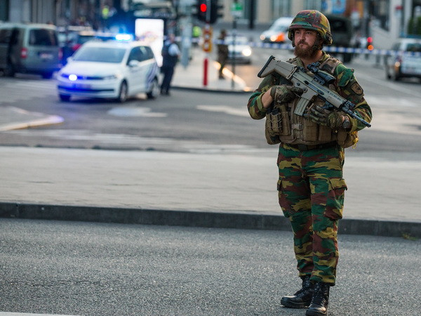 Quân đội Bỉ thay đổi chiến thuật để tự vệ trước các cuộc tấn công ảnh 1