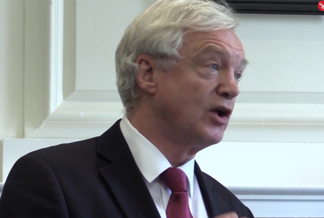 Anh cam kết tăng hợp tác an ninh-quốc phòng với EU sau Brexit ảnh 1