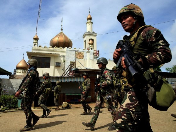 Cảnh sát Philippines bắt một phiến quân người Indonesia ở Marawi ảnh 1
