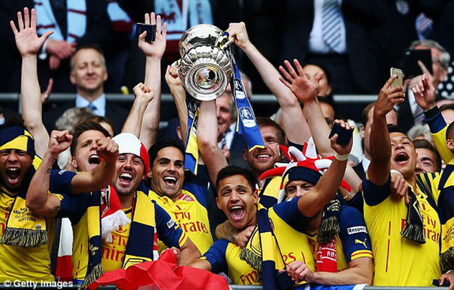 Arsenal phá kỷ lục của M.U tại FA Cup, Dortmund lỡ DFB-Pokal ảnh 1