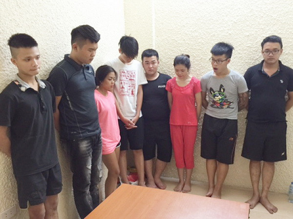 Hà Nội tạm giữ nhiều "quái xế" thiếu niên lạng lách, đánh võng ảnh 1