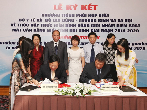 Thúc đẩy bình đẳng giới nhằm kiểm soát mất cân bằng giới tính khi sinh ảnh 1