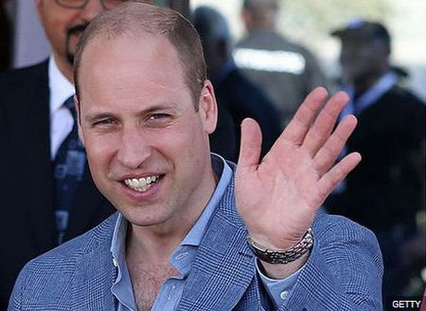 Hoàng tử Anh cảnh báo thận trọng với thông tin sai về vắcxin trên mạng ảnh 1