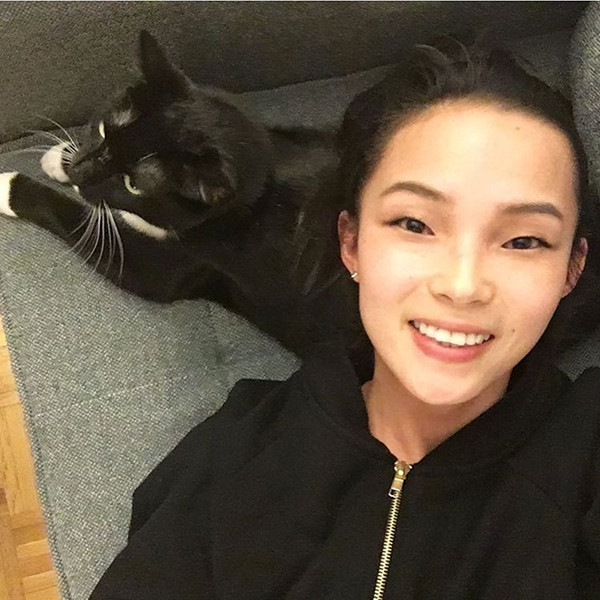 hay Xiao Wen Ju sẽ là những người mẫu mới lần tiên tham gia show thời trang của Victoria's Secret Dàn chân dài hùng hậu "tái xuất" trong Victoria's Secret 2016 ảnh 18
