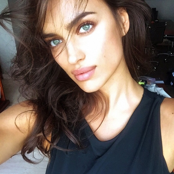 Bạn gái cũ của danh thủ Cristiano Ronaldo - Irina Shayk sẽ trình diễn lần đầu tiên trong VSFS 2016 Dàn chân dài hùng hậu "tái xuất" trong Victoria's Secret 2016 ảnh 15