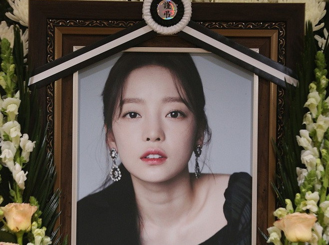 Thế giới K-pop và mảng tối đáng sợ sau ánh đèn sân khấu ảnh 1