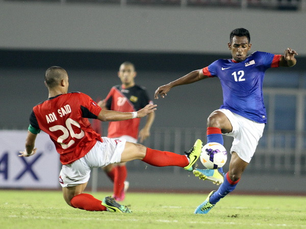 Thắng đậm U23 Lào, Malaysia đẩy Việt Nam xuống thứ 3 ảnh 1