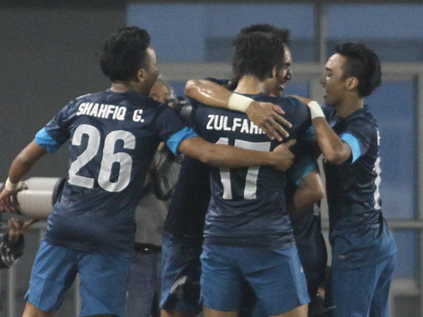 U23 Singapore giành lại ngôi đầu từ tay U23 Malaysia ảnh 1