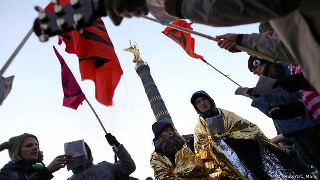 Phong trào 'Chống lại sự tuyệt chủng' lan ra nhiều thủ đô châu Âu ảnh 1