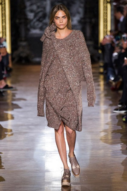 Váy len và áo len dáng dài lên ngôi trong mùa Thu Đông 2014 ảnh 1