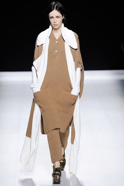 Váy len và áo len dáng dài lên ngôi trong mùa Thu Đông 2014 ảnh 6