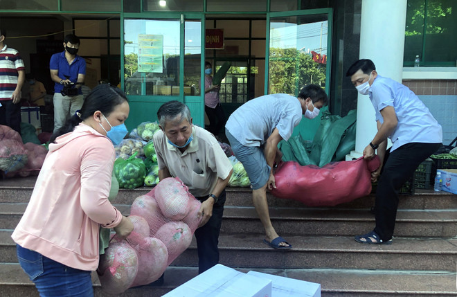 Đảm bảo cung ứng đủ hàng nông sản tiêu dùng các tỉnh phía Nam ảnh 1