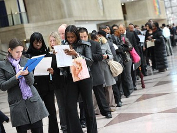 Bầu cử - Yếu tố có thể đẩy kinh tế Mỹ vào nguy cơ suy thoái ảnh 1