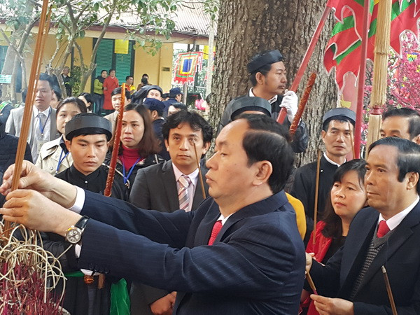 Dâng hương các bậc tiên đế, tiên hiền tại Hoàng thành Thăng Long ảnh 1