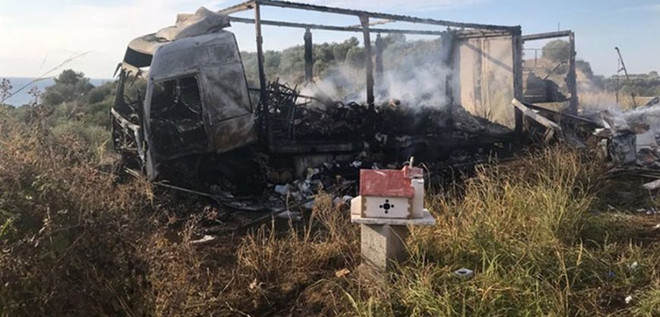 Hy Lạp: Xe chở người di cư đâm vào ôtô tải, 11 người thiệt mạng ảnh 1