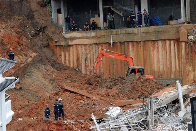 Khởi tố 3 cán bộ trong vụ sạt lở ở Đà Lạt làm 2 người tử vong ảnh 1