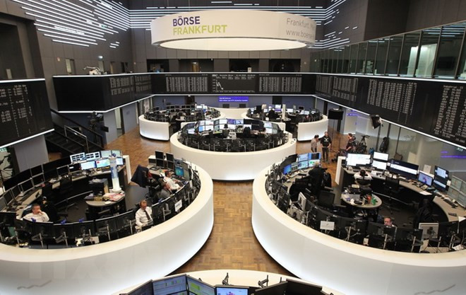 Chứng khoán Âu-Mỹ mất điểm sau khi Mỹ dọa áp thuế hàng Trung Quốc ảnh 1