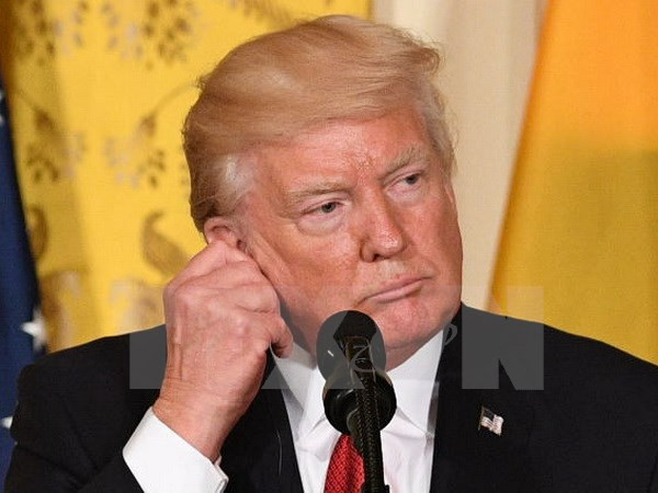 Tổng thống Donald Trump phủ nhận chia sẻ thông tin mật cho Nga ảnh 1