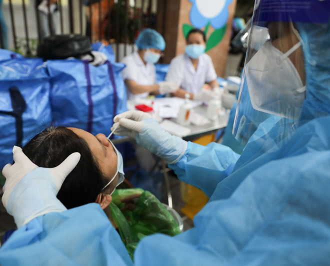 Chuyển hướng kịp thời để thích ứng an toàn, kiểm soát dịch hiệu quả ảnh 1