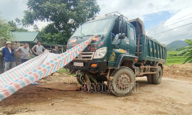 Lào Cai: Tai nạn nghiêm trọng làm 1 người lớn và 1 trẻ em tử vong ảnh 1