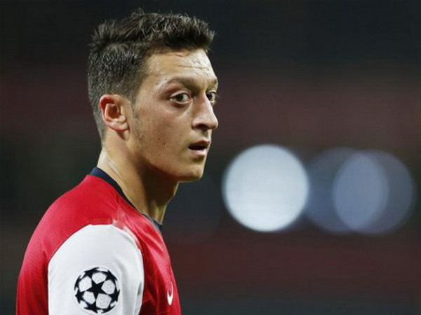 Tin 30/12: Arsenal nhận hung tin từ Oezil, Ronaldo gây sốc ảnh 1