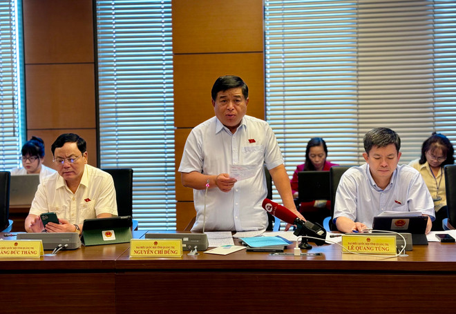 Quốc hội thảo luận ở tổ, ngày 23/5. (Ảnh: Vietnam+) vnp_2222.jpg