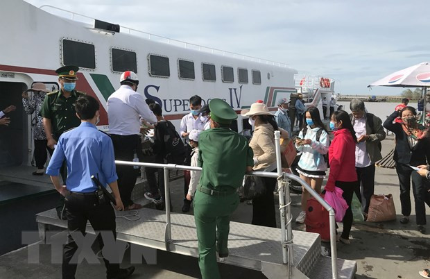 Bão số 4-Noru: Ngừng hoạt động các tàu ra đảo Nam Du và Phú Quốc ảnh 1