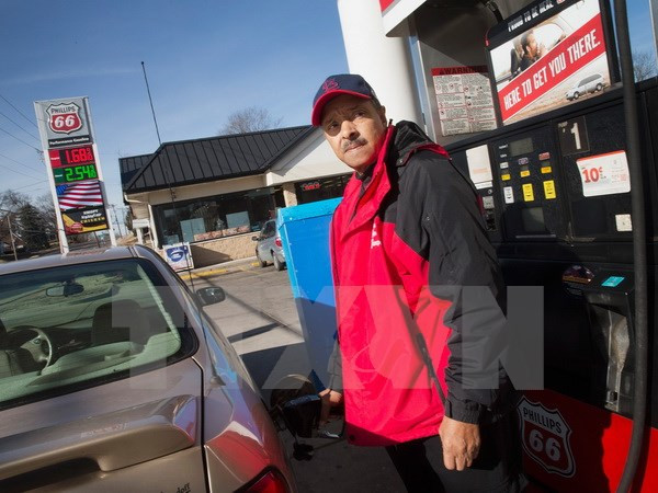 Giá dầu thô trên thế giới và đồng USD diễn biến trái chiều ảnh 1