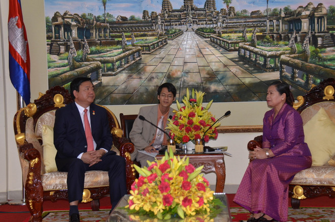 Lãnh đạo Campuchia tiếp Bí thư Thành ủy TPHCM Đinh La Thăng ảnh 2