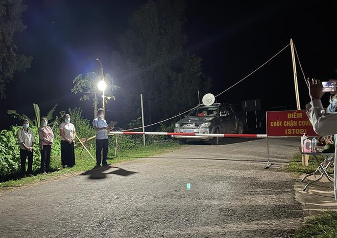 Điện Biên dỡ phong tỏa xã Si Pa Phìn, Hà Tĩnh tạm dừng một số dịch vụ ảnh 1