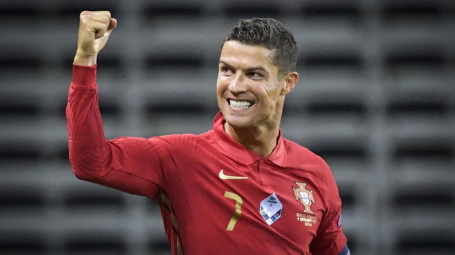 Ronaldo lập kỳ tích chưa từng có trong lịch sử bóng đá châu Âu ảnh 1
