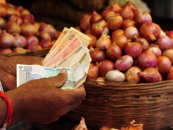 Ấn Độ: Đồng rupee tiếp tục mất giá có là điều đáng lo ngại? ảnh 1