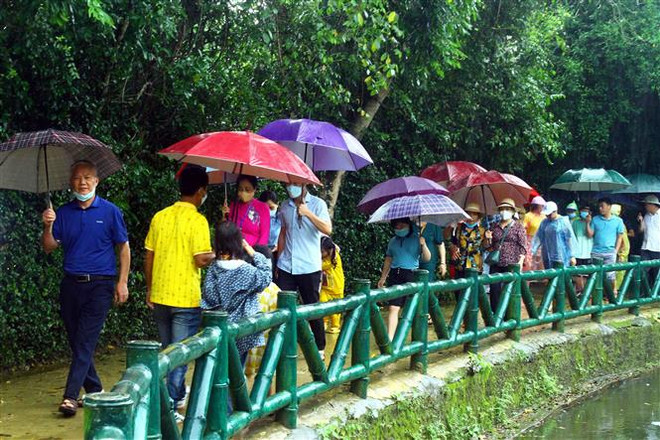 Bắc Bộ hửng nắng, Trung Bộ và Nam Bộ mưa dông về chiều ảnh 1