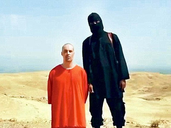 Phóng viên Australia từng phỏng vấn phần tử IS chặt đầu con tin ảnh 2