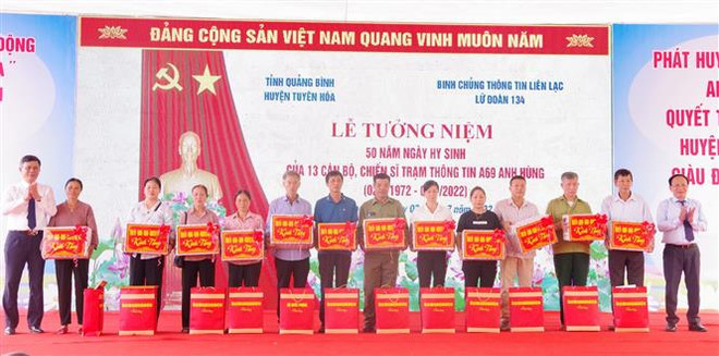 Lễ tưởng niệm 50 năm ngày hy sinh của 13 cán bộ, chiến sỹ trạm A69 ảnh 2