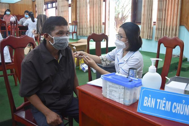Đắk Nông: Tỷ lệ bao phủ vaccine phòng COVID-19 đạt gần 98% ảnh 1
