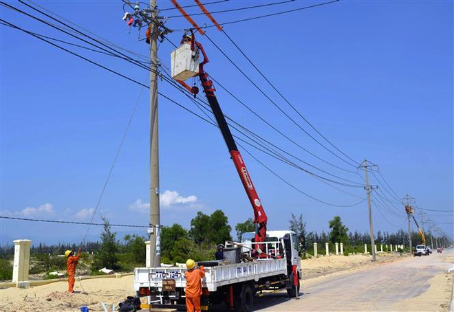 (Ảnh minh họa: Nguyên Linh/TTXVN) Sét đánh lớn nhất trong nhiều năm tại Cao Bằng, lưới điện hư hỏng ảnh 1