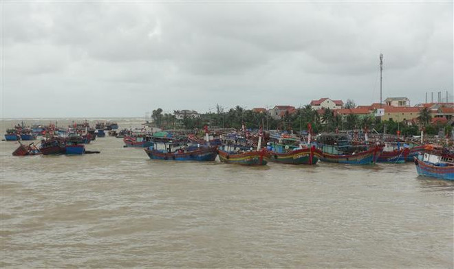 Vịnh Bắc Bộ, vùng biển từ Quảng Trị đến Quảng Ngãi gió giật cấp 9 ảnh 1