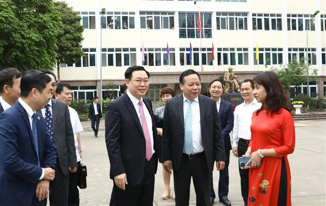 Bí thư Hà Nội: Đại học Thủ đô nên tập trung vào cốt lõi là sư phạm ảnh 1